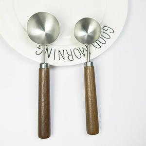 Cuchara Medidora de Café Reutilizable Estilo Vintage, Cuchara Retro de Acero Inoxidable con Mango Largo de Madera, Utensilio de Cocina - Product Image 2