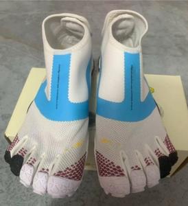 Chaussures de yoga et de pilates unisexes à cinq orteils, antidérapantes, à semelle fine, pour l'entraînement sportif, chaussons à cinq doigts - Product Image 2