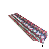 Achetez directement en Chine des chemins de table de Noël imperméables en jacquard floral tissé