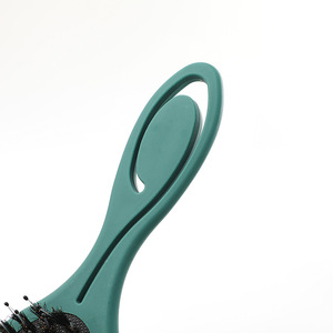 Brosse à cheveux portable en poils de sanglier, forme ovale, manche en caoutchouc, peigne volumisant pour femmes, design avec coussin de massage - Product Image 4