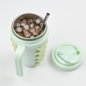 Nouveau Dispositif Créatif de Refroidissement et de Soulagement de la Chaleur, Gobelet Thermique Portable en Silicone de Qualité Alimentaire avec Grille à Glaçons, Sans BPA, Anti-Fuite et avec Paille - Product Image 5