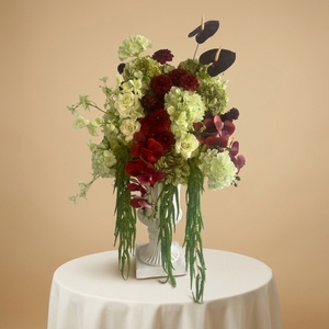 Ortensie Verdi e Rosse, Fiori per Centrotavola, Runner Floreale per Corridoio, Amaranto - Product Image 1