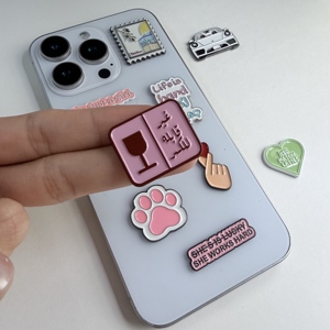 Pin in Smalto Morbido Personalizzato di Tendenza |   Nuovo Design 2026 con Zampa/Citazione Carina |   Adesivi Personalizzati per Telefono all'Ingrosso per Ragazze e Regali - Product Image 6