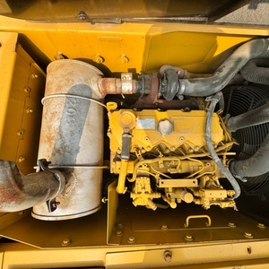 Excavatrice d'occasion 315, modèle 2022, 15 tonnes, 85% neuve, d'origine, avec certification EPA CE, moteur, boîte de vitesses, pompe, exportation - Product Image 4
