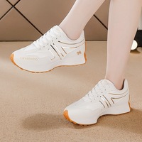 Chaussures pour femmes grandes tailles, nouvelles baskets en cuir respirantes, style coréen, semelle épaisse, décontractées, plateforme souple, chaussures de course, chaussures de papa