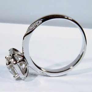 Anello dal Design Quadrato Stile Classico per Donne - Product Image 6