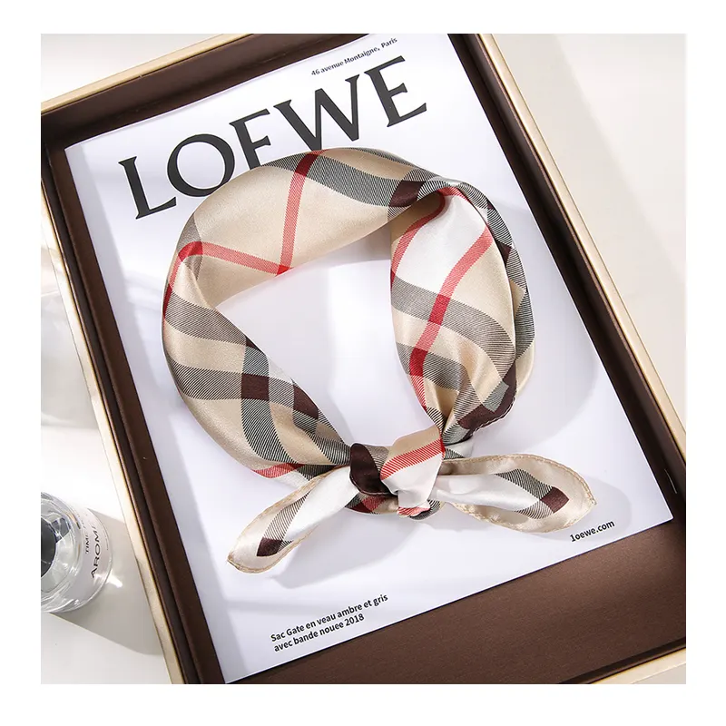 100% seta Private Label stampa personalizzata sciarpa Logo stampato floreale per sciarpe sciarpa di seta satinata per le donne