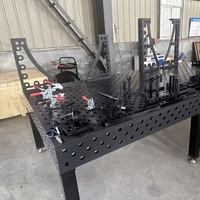 Table de soudage 3D D28 D16 avec kit d'accessoires pour les ateliers de réparation de machines de construction