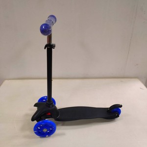 Fabricant chinois Kids Scooter pliant 3 roues Scooter électrique <span class=keywords><strong>pour</strong></span> enfants/scooter Pu roue clignotante - Product Image 6