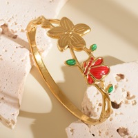 Gelang Manset Baja Anti Karat Berlapis Emas 18K dengan Hiasan Bunga dan Daun Enamel yang Elegan, Hadiah untuk Wanita