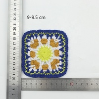 Motif carré au crochet de 9,5 cm, motif granny square multicolore, fleur creuse, appliqué pour vêtements, poches, sacs