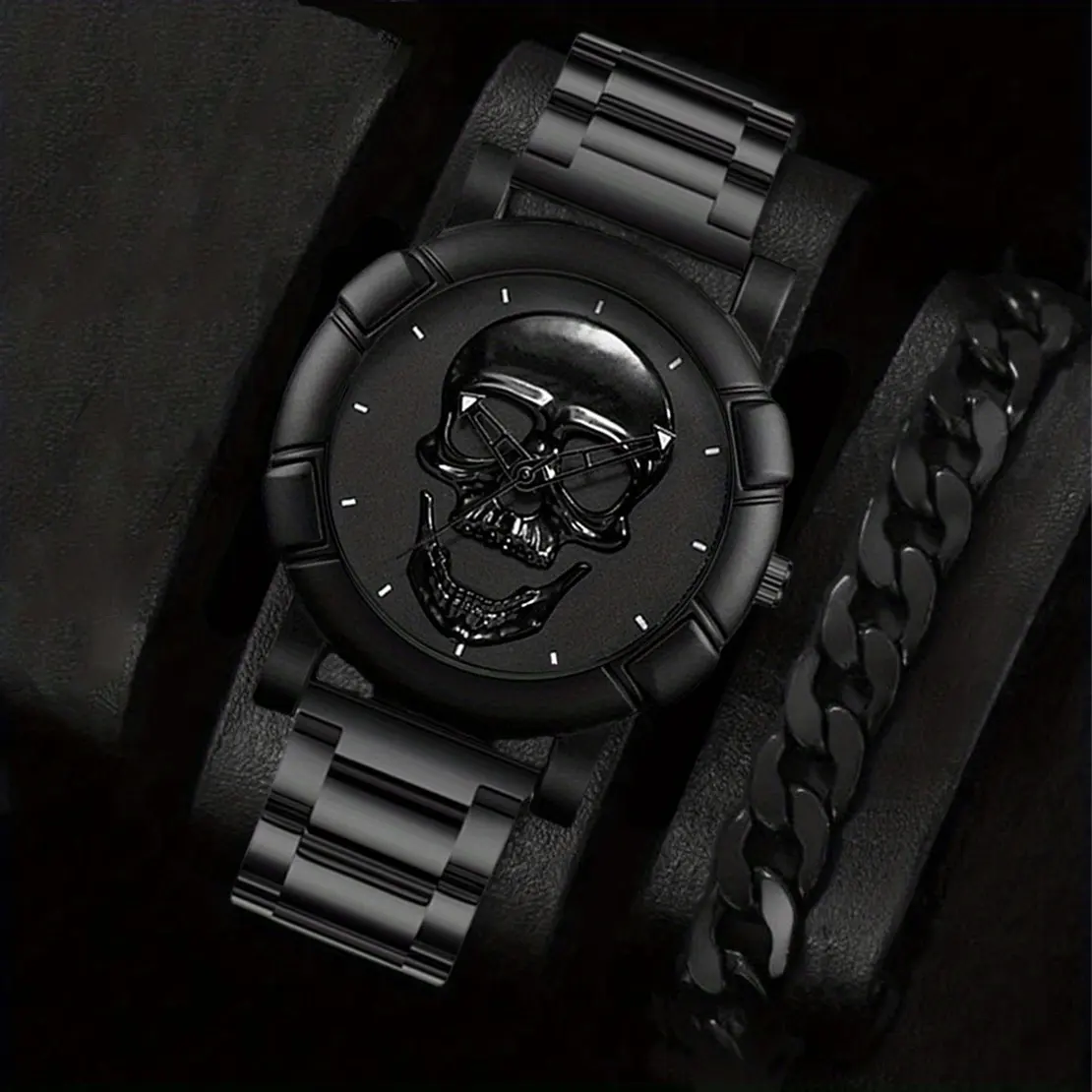 NW1483 Fashion Skull Men's Quartz Watch With Stainless Steel Strap Chain Bracelet