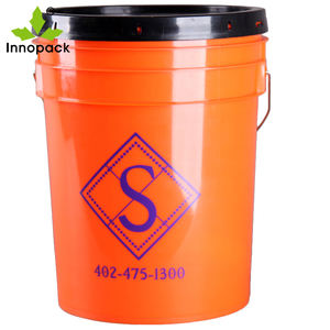 Vente en gros Seau à peinture avec poignée Seaux en plastique de 16L avec bec verseur d'huile - Product Image 4