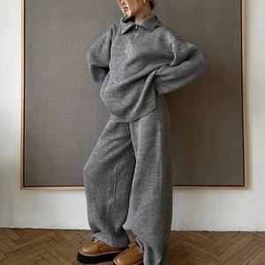 Traje de pana de invierno de alta calidad con logotipo OEM personalizado, chaqueta informal holgada con cremallera y pantalones de pana elásticos de tiro alto y pierna ancha - Product Image 2