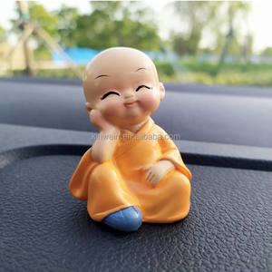 Nouveau produit vente directe salon mignon petites décorations voiture décorations créatives dessin animé créatif <span class=keywords><strong>petit</strong></span> moine décorations - Product Image 3