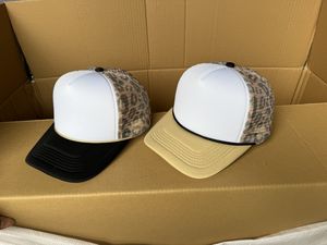 مخصص جودة عالية عيد الميلاد حلوى قصب نمط ثلاثي الألوان متقلب رغوة شبكة سائقي الشاحنات القبعات مع شعار مخصص - Product Image 5