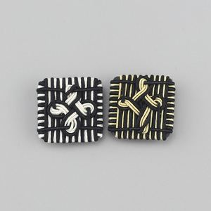 Handgefertigte Öko-Knöpfe 22mm Quadratische Überzogene Plastik-Flachknöpfe Schwarz Weiß Seilgewebte Knöpfe für Kleidung - Product Image 2