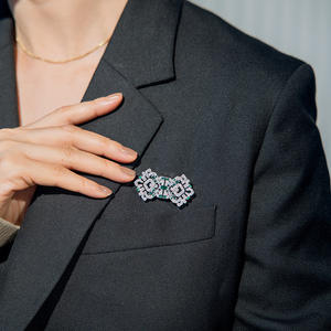 高級アールデコスタイルブローチ925スターリングシルバーブローチフル舗装エメラルドグリーンジルコニアダイヤモンドファインジュエリーブローチ - Product Image 6