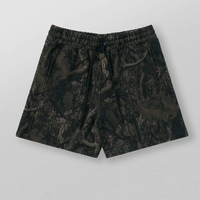 Shorts en jean personnalisés OEM Streetwear, denim épais délavé à l'acide avec impression sérigraphiée pour hommes