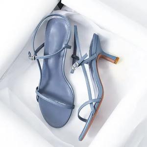 รองเท้าส้นสูงแฟชั่นฤดูร้อนใหม่ สไตล์หรูหรา เซ็กซี่ แบบรัดส้น สไตล์โรมัน สำหรับผู้หญิง - Product Image 1