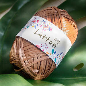 Hilo de tejer YARNA Lattan (40g) para crochet, suave al tacto, colores vivos, lavable, ideal para manualidades, alegre y liso. - Product Image 1