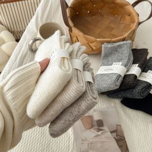 <span class=keywords><strong>Chaussettes</strong></span> mi-mollet mi-mollet pour femmes, couleur unie, <span class=keywords><strong>laine</strong></span> rayée mince, épaissie, longues <span class=keywords><strong>chaussettes</strong></span> de style japonais pour un usage quotidien - Product Image 2