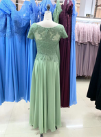 Robe Mini Élégante et Raffinée pour la Mère du Marié, Coupe A-line, en Satin à Pois, Ornée de Cristaux, Coupe Ajustée, Sans Manches, Style Kimono, Décolleté Cœur