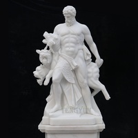 Statue en marbre de Centaure marin sur mesure portant la pierre de Silenus, statue masculine