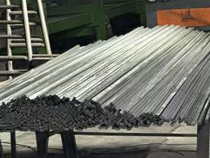 Fiabilidad a largo plazo Dimensiones precisas 42CrMo Vigas de carga de acero planas estiradas en frío para maquinaria pesada - Product Image 5