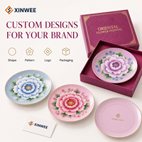 Assiettes en céramique à bord doré motif pivoine orientale, conformes LFGB et FDA, forme personnalisée, logo, coffret cadeau de luxe, assiettes en porcelaine personnalisées, vente en gros