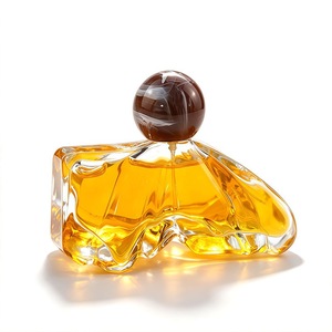 Bouteille en verre de luxe Butterfly 700 ml pour liqueur, gin, vodka, rhum, vin, spiritueux, brandy, boissons - Product Image 6