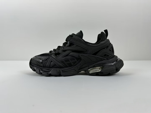 High-quality comfortable thick-soled walking shoes. Luxurious <b>white</b> and red velvet <b>heel</b> design. Thick-soled elevated casual shoe - Product Image 2