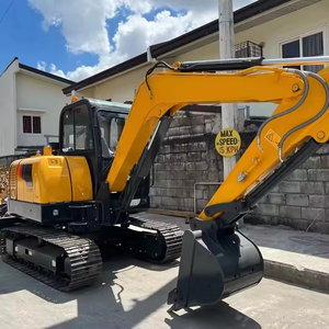 Mini-excavatrice sur chenilles 906E <span class=keywords><strong>de</strong></span> 5,9 tonnes avec godet <span class=keywords><strong>de</strong></span> 0,21 m et boîte <span class=keywords><strong>de</strong></span> vitesses, rayon <span class=keywords><strong>de</strong></span> braquage court, idéale pour les projets <span class=keywords><strong>de</strong></span> drainage résidentiel et les flottes <span class=keywords><strong>de</strong></span> <span class=keywords><strong>location</strong></span> - Product Image 1