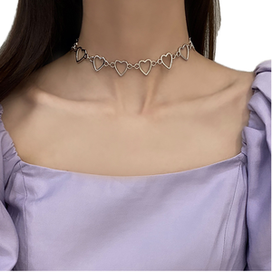 Collar <span class=keywords><strong>de</strong></span> aleación <span class=keywords><strong>de</strong></span> cadena <span class=keywords><strong>de</strong></span> clavícula <span class=keywords><strong>de</strong></span> corazón chapado en oro para mujer joyería al por mayor gargantilla <span class=keywords><strong>de</strong></span> corazón <span class=keywords><strong>de</strong></span> <span class=keywords><strong>amor</strong></span> dulce hueco <span class=keywords><strong>de</strong></span> moda para niñas - Product Image 2