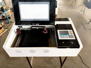 Hiện đại <span class=keywords><strong>20W</strong></span> 30W 300*200mm <span class=keywords><strong>Mini</strong></span> tinh thể khắc laser giá máy để bán/Laser Etch máy - Product Image 5