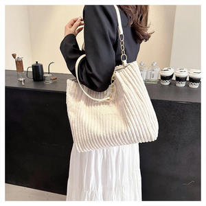 Sac à bandoulière rétro décontracté avec super phare en velours portable Sac à main pour femmes - Product Image 3