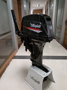Motor de 18 HP, 2 Tiempos, Refrigeración por Agua, Manillar Inclinable, 326 cc, 13.2 KW - Product Image 3