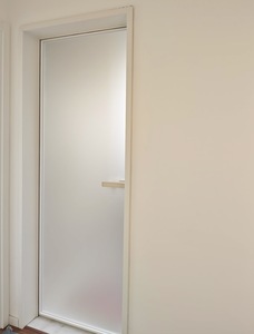 <span class=keywords><strong>Porte</strong></span> <span class=keywords><strong>coulissante</strong></span> de séparation en verre avec cadre en aluminium ultra-fin et étanche pour salle de bain avec verre dépoli - Product Image 4