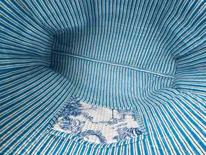 Sac fourre-tout matelassé en coton, fabriqué à la main en Inde, en tissu imprimé au bloc, sac à bandoulière pour voyage et shopping - Product Image 6