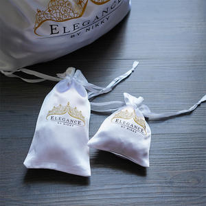 Pochette en satin avec cordon de serrage en feuille d'or personnalisée, sacs cadeaux élégants de marque pour produits haut de gamme pour les petites entreprises - Product Image 6