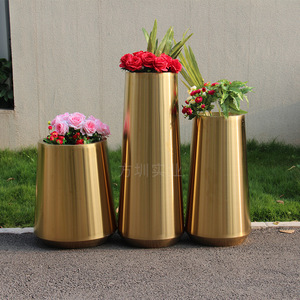 Pots de fleurs circulaires en acier inoxydable chromés, jardinières d'extérieur, design moderne minimaliste - Product Image 1