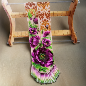 Colliers longs de créateur à motifs de perles et de fleurs violettes pour femmes et jeunes filles, parfaits pour les fêtes de fiançailles - Product Image 2