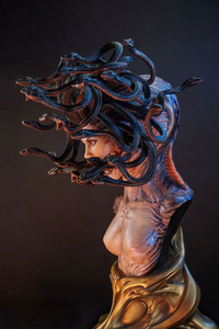 Busto <span class=keywords><strong>de</strong></span> Medusa Gorgona, Estatua Realista y Detallada <span class=keywords><strong>de</strong></span> Estilo Horror Oscuro, Monstruo Femenino con Pelo <span class=keywords><strong>de</strong></span> <span class=keywords><strong>Serpiente</strong></span>, Adorno Decorativo <span class=keywords><strong>de</strong></span> Resina para Escritorio - Product Image 4