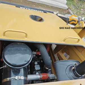 Excavatrice hydraulique sur chenilles Caterpillar CAT-420F d'occasion à vendre, idéale pour les travaux d'aménagement paysager et de préparation de chantier - Product Image 3