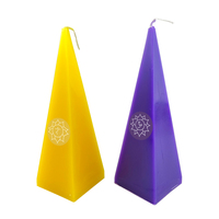 Pyramidenförmige Judaica-Havdalah-Kerze in verschiedenen Farben für Weihnachten