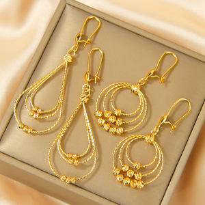 Boucles d'oreilles pendantes goutte d'eau rétro délicates plaquées or 21 carats, design perles, pour femme, collection 2026 - Product Image 2