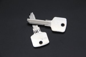 Llave de puerta de metal completa ABU50 duradera personalizada en blanco con manija de latón para cerrajería llaves domésticas - Product Image 4