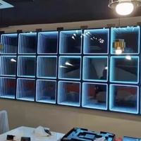 Boîte lumineuse LED en verre miroir infini à changement de couleur à suspendre au mur, panneau lumineux personnalisé avec logo pour la décoration de bar, de fête et de club