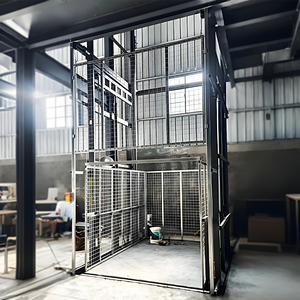 Monte-charge à <span class=keywords><strong>rail</strong></span> guidé personnalisé <span class=keywords><strong>pour</strong></span> entrepôt, mezzanine et atelier industriel avec système de plateforme à entraînement par chaîne - Product Image 4