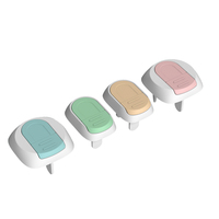 Couvertures de prise électrique de sécurité pour enfant, couvertures de prise de protection pour bébé utilisées sur le Support de prise électrique blanc